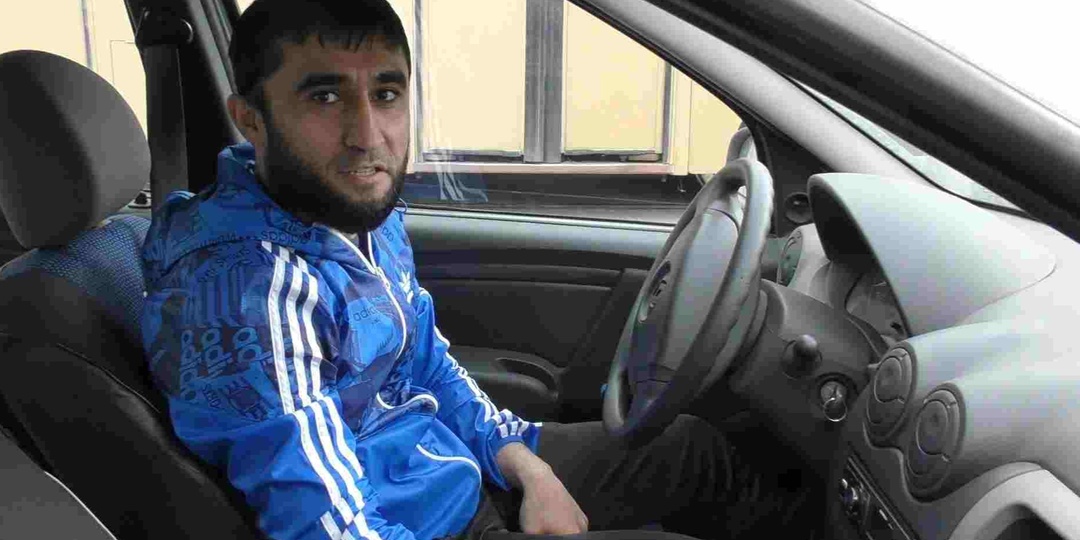 Уже просит прощения приезжий, который взял у женщины 10 тысяч за забытые в такси документы