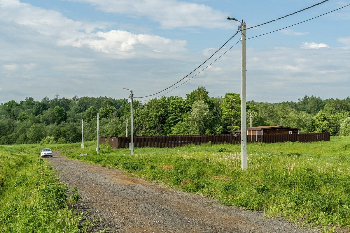К участкам в Леоново-2 подведены коммуникации — электричество и газ