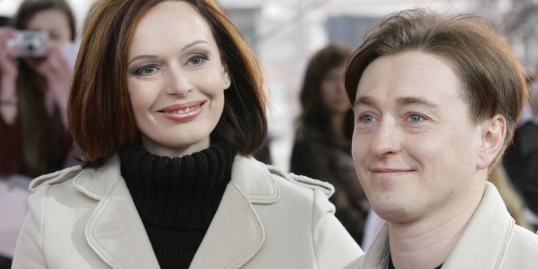 Она сделала его звездой, а он женился на другой. История первой жены Безрукова