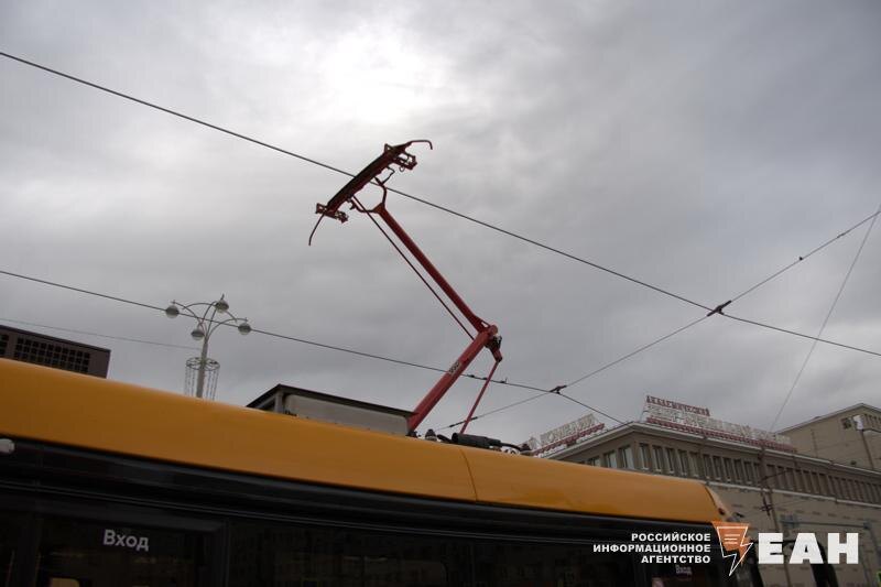    ЕАН / Сергей Беляев. Токоприемник трамвая