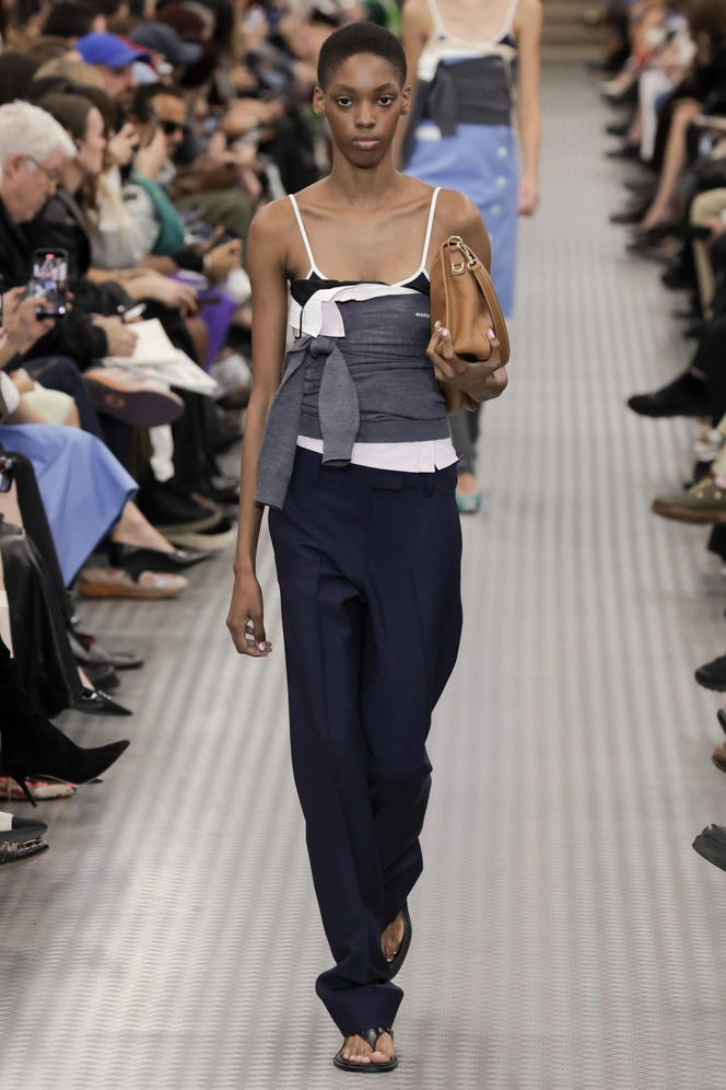 Miu Miu весна-лето 2025 (Источник: Соцсети)