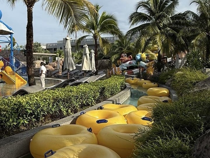 "Всегда покупаю впритык, за 3-4 дня": майские праздники без дачи. Подборка вариантов для тех, кто не любит планировать