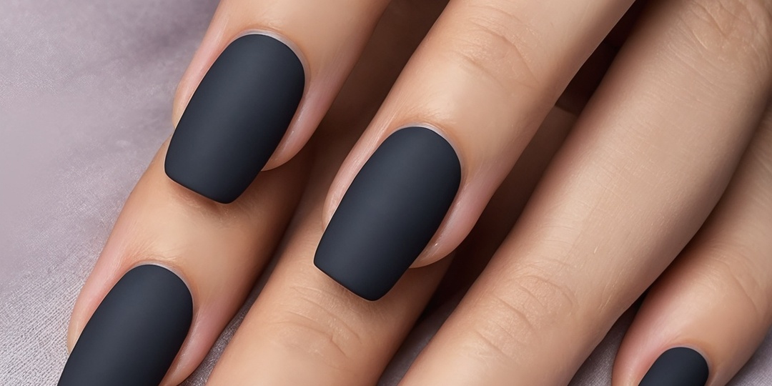 Тренды в дизайне ногтей использование матовой базы и глянцевого топа