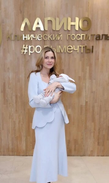 Анна Невская поблагодарила врачей госпиталя «Лапино» за профессионализм и «роды мечты».