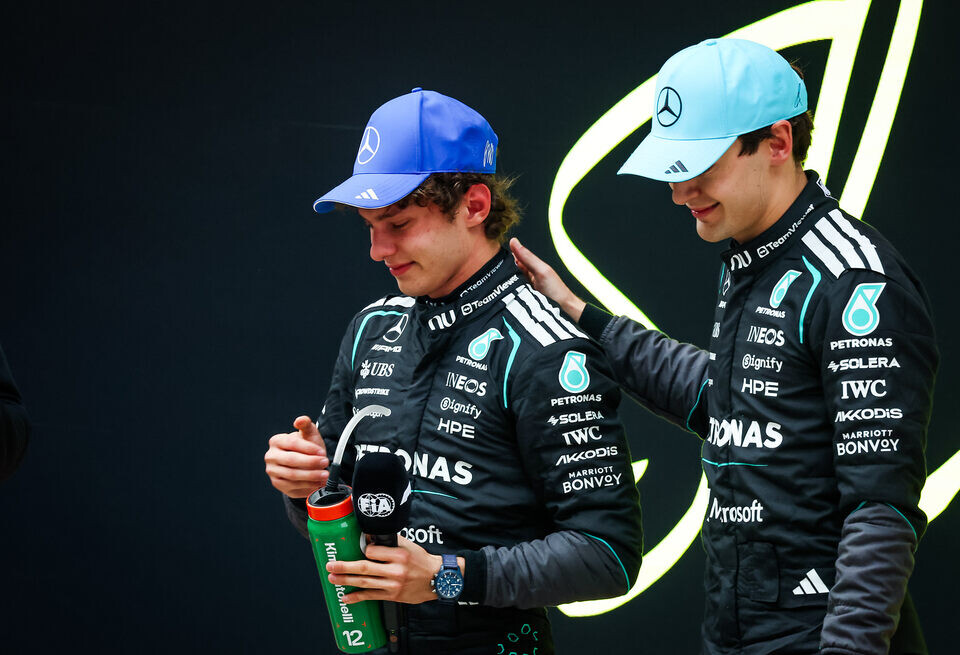    «Не думал об этом». Антонелли — о возможном конфликте с РасселомLAT Images / Mercedes