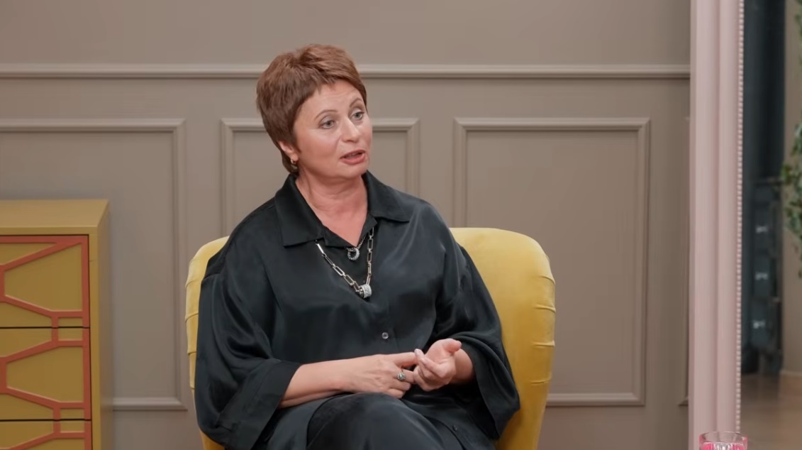 Елена Ачкасова - известный Ютуб блогер, бесплатно обучающий своему методу всех желающих