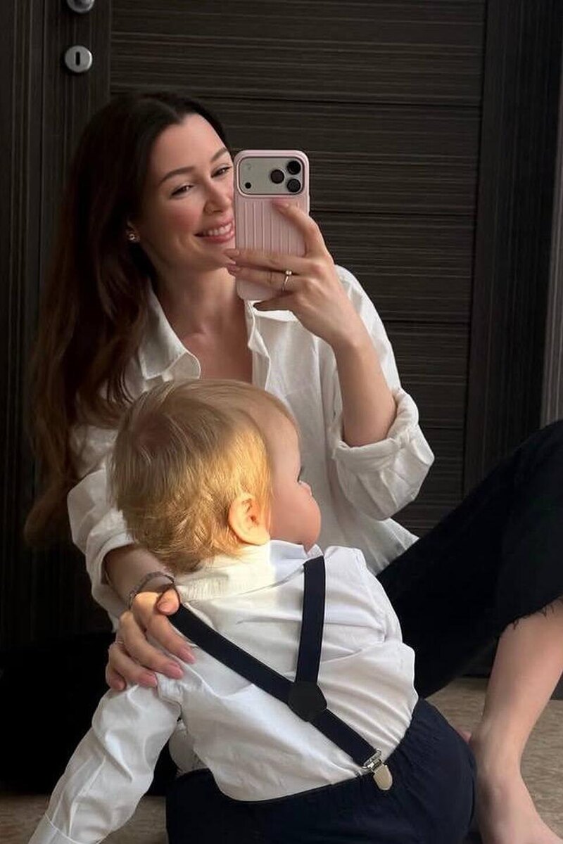    Анна Заворотнюк с сыном Марселем Соцсети