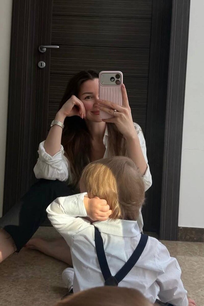    Анна Заворотнюк с сыном Марселем Соцсети