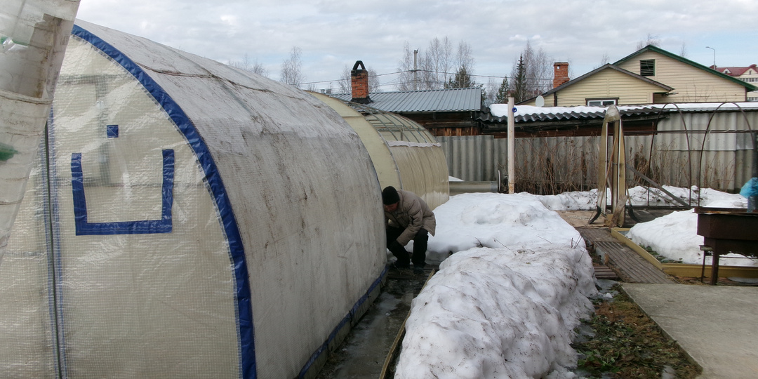 Чехлы на поликарбонатовых теплицах... Как мы к этому пришли..Западная Сибирь..ХМАО.