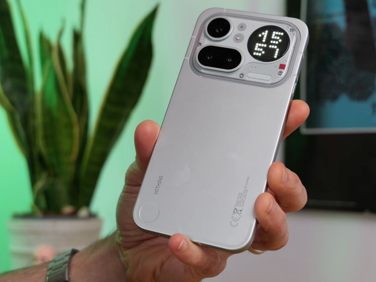    Nothing Phone (4a) Pro: экстравагантный средний класс глазами зарубежных СМИ