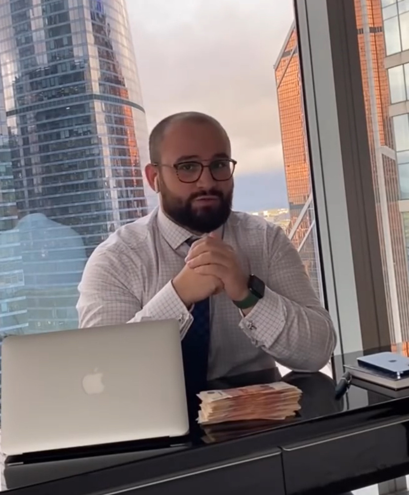 Я равшан Аркадьевич кредитный брокер 