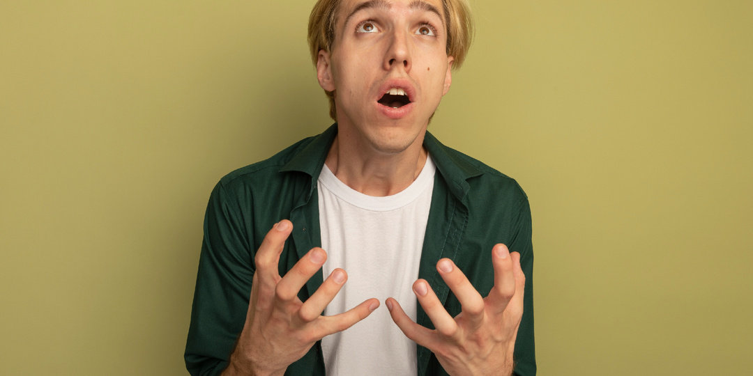 — Ты сам виноват, братец, — злорадно заявила сестра, разрушив чужой брак