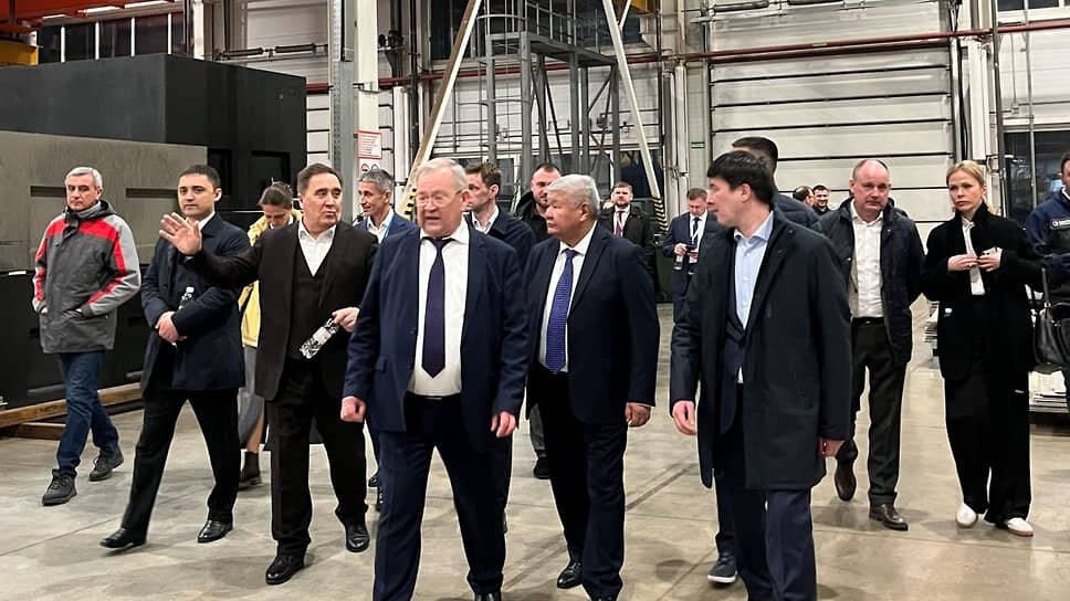 В Татарстане делегации Кыргызстана представили решения для зарядных станций.📷Фото: Пресс-служба технопарка «Искра-Волга» / Пресс-служба, технопарка «Искра-Волга»