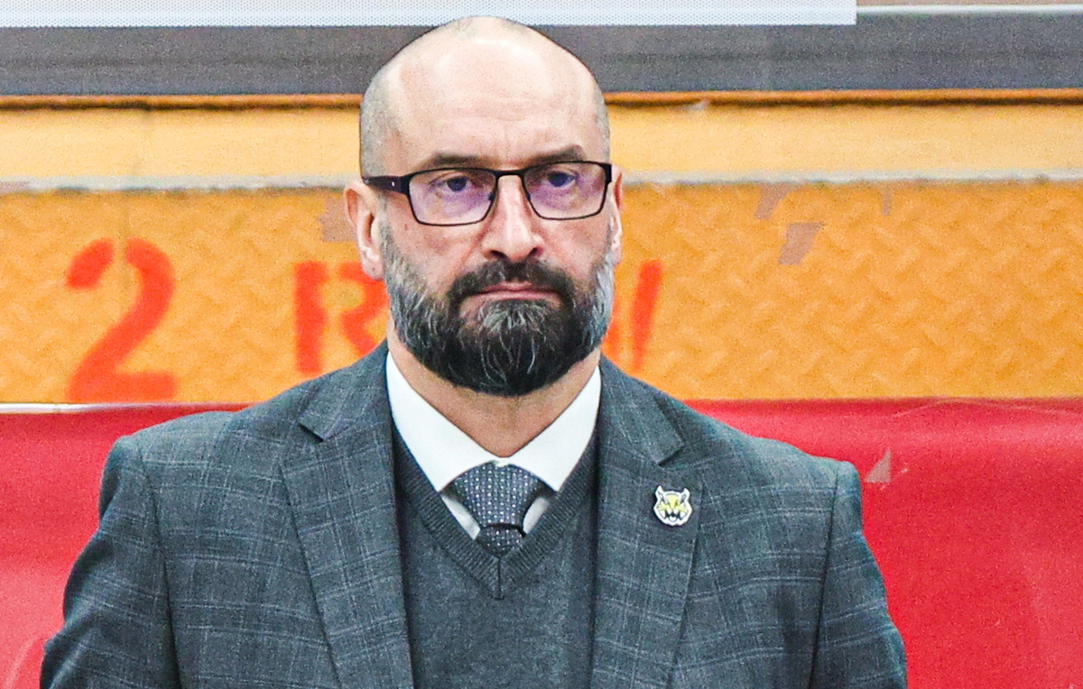    Главный тренер "Северстали" Андрей Козырев  Софья Сандурская/ТАСС