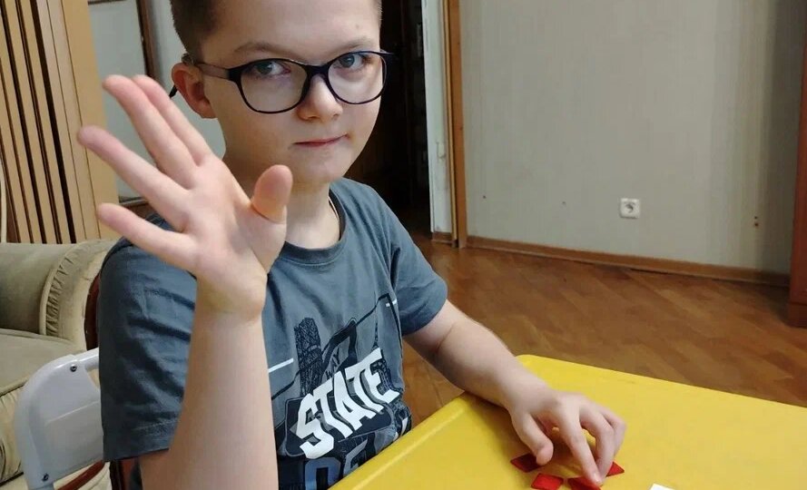 «Нам говорили — это горе. Мы поняли, что это счастье». Интервью с мамой мальчика с аутизмом.