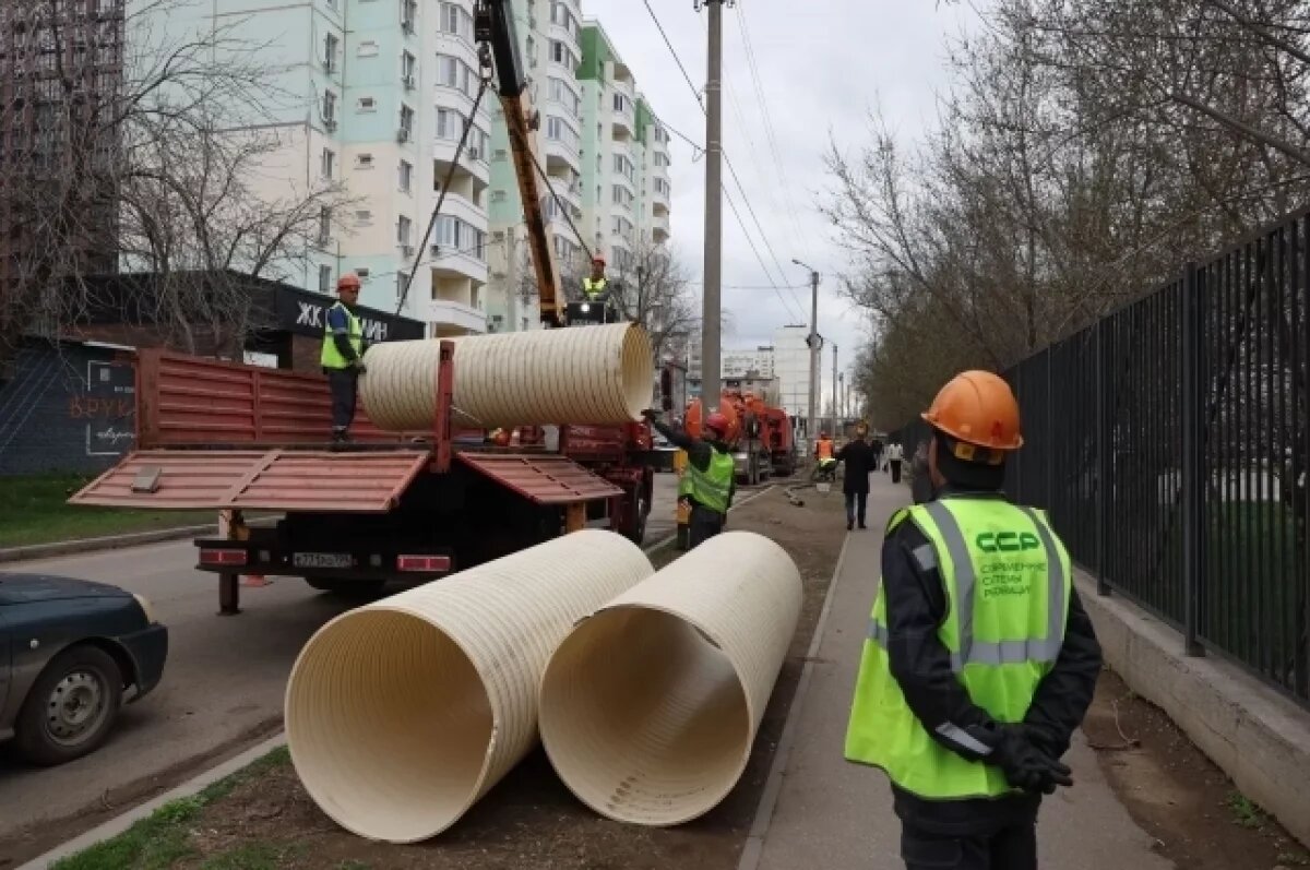    В Астрахани обновляют канализацию без раскопок на Боевой