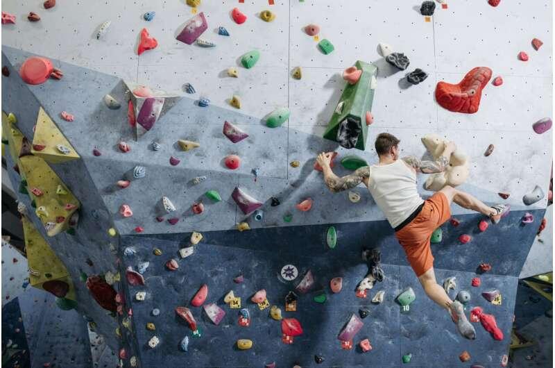 Терапевтическое скалолазание может облегчать симптомы депрессии и тревоги у психиатрических пациентов