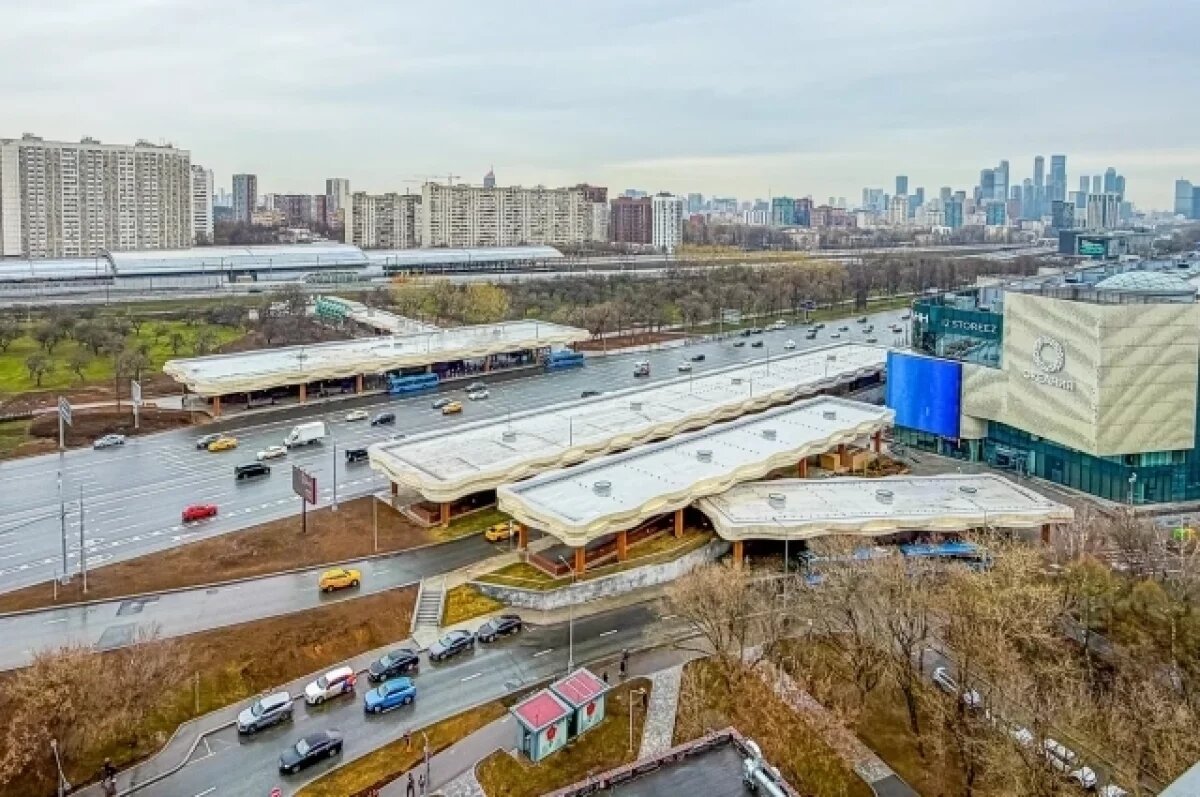    Собянин сообщил о завершении благоустройства Славянского бульвара