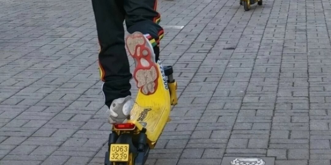 Самокатчик из Ярославля отсудил компенсацию у госучреждения после ДТП