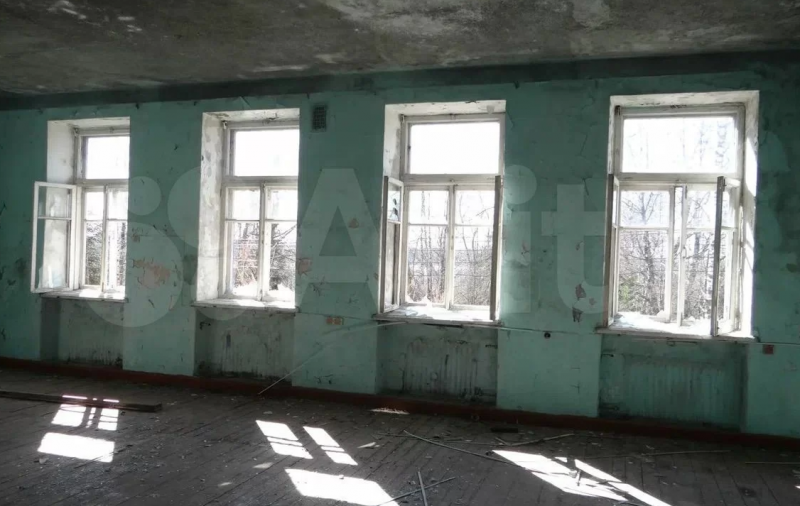    Историческое здание школы в Питкяранте продают за 7 млн рублейАвито