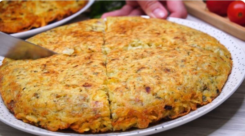 Картофельный пирог на сковороде: сытный ужин и завтрак без лишних хлопот