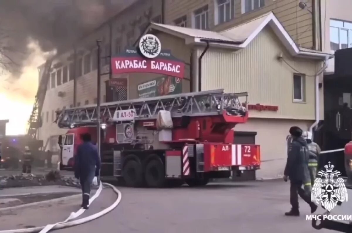    В Улан-Удэ крупный пожар на улице Толстого охватил 1000 квадратов