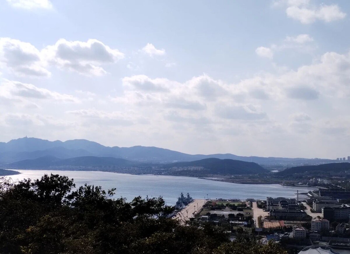 Вид на те самые сопки Маньчжурии вокруг Порт-Артура.