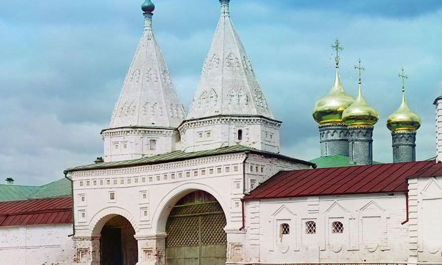 Храмы Суздаля 100 лет назад. Найдите отличия