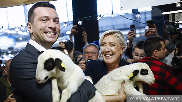     Фото: YOAN VALAT/EPA/ТАСС   
 Текст: Дмитрий Бавырин