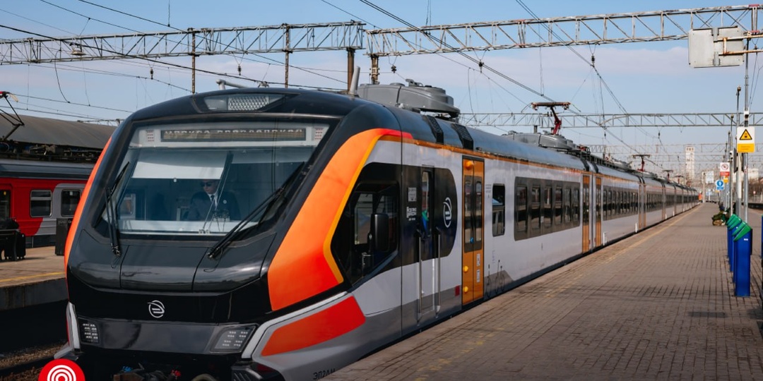 Запустили обновленный электропоезд на Ярославском направлении