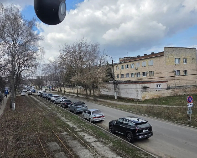     В Курске около БСМП установили две камеры для фиксации нарушений ПДД