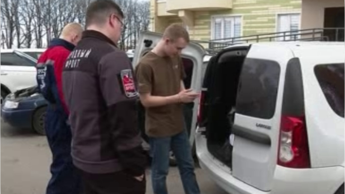    Волонтеры молодежки «Народного Фронта» продолжают оказывать помощь вынужденным переселенцам в Курской области