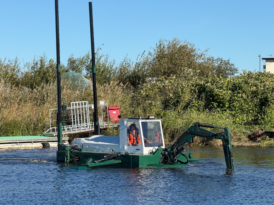 Dragmax S на воде