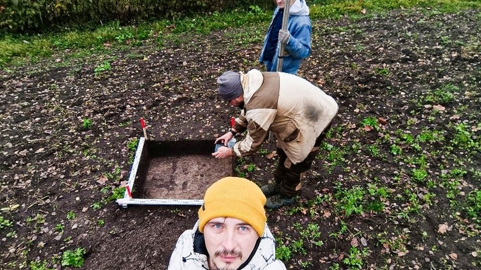В брянском селе Хотылёво мусорная яма раскрыла секреты XIII века