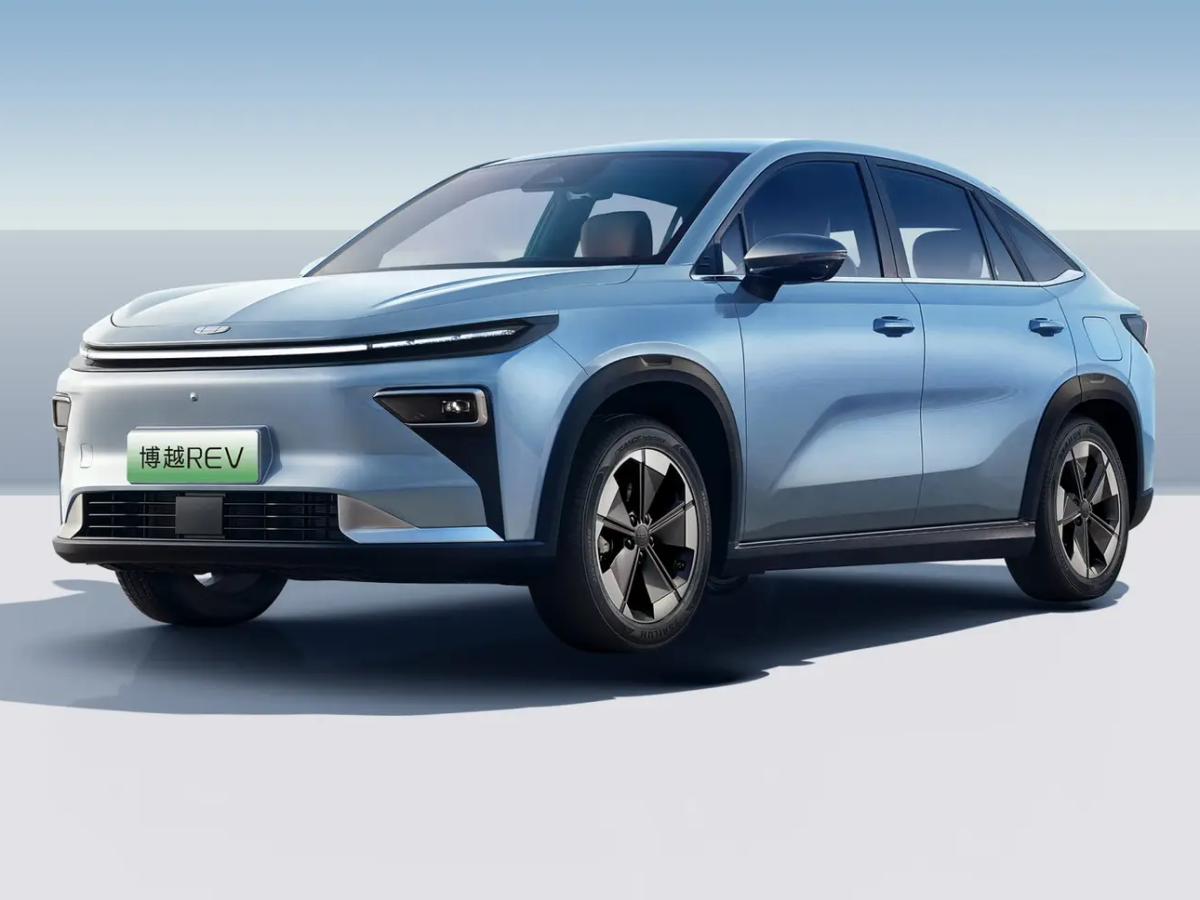    Geely выпустила кроссовер Boyue EREV с запасом хода до 1525 км