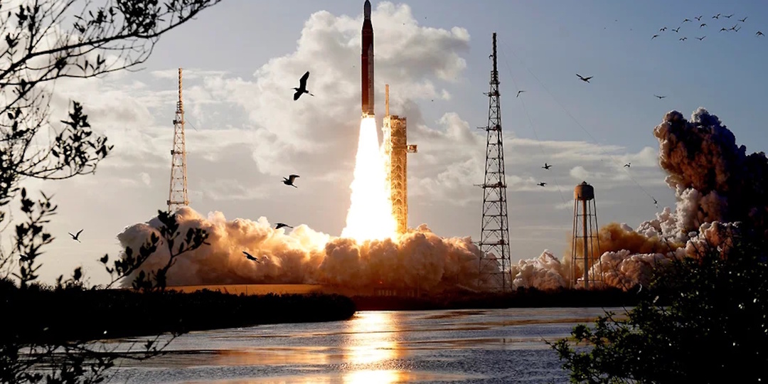 Обратная стороны Луны. Через 50 лет американцы возвращаются к Луне