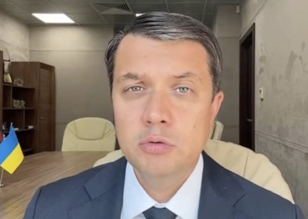    Подконтрольный Ахметову Разумков опасается, что на Украине осталось денег всего на 2 недели