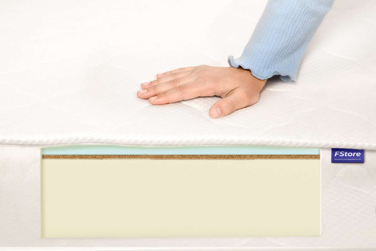 Многослойная пена равномерно поддерживает ребенка.