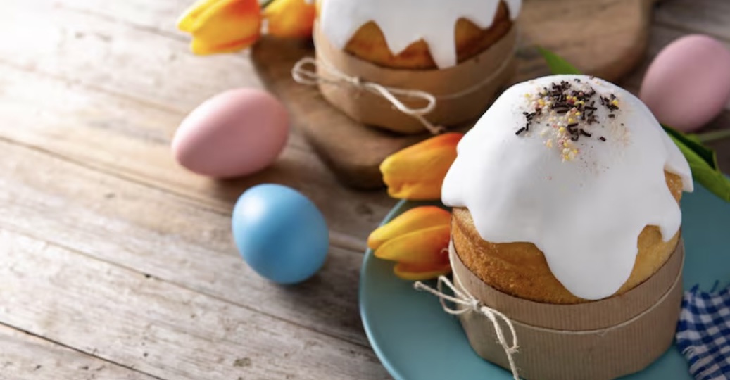 Как не навредить здоровью на Пасху: гастроэнтеролог назвала безопасные порции куличей и яиц