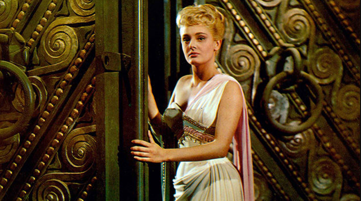 Кадр из фильма "Елена Троянская" (1956)