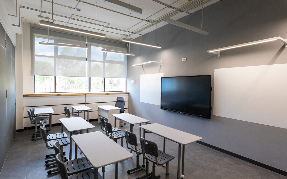 Интерактивная панель для школы купить у производителя | Antouch