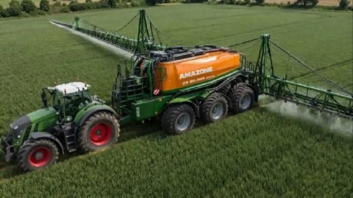 Фото: © Amazone
Шутка от Amazone: экономия дизельного топлива за счёт энергии ветра