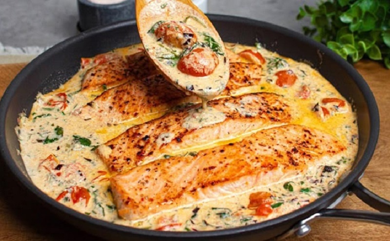 Идеально нежная рыба под сливочным соусом: домашний рецепт на каждый день