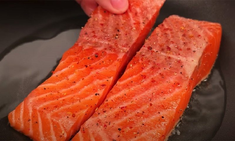 Идеально нежная рыба под сливочным соусом: домашний рецепт на каждый день