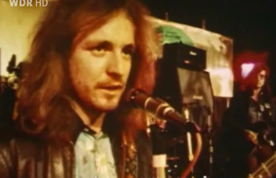 Джек Брюс. Источник тот же.