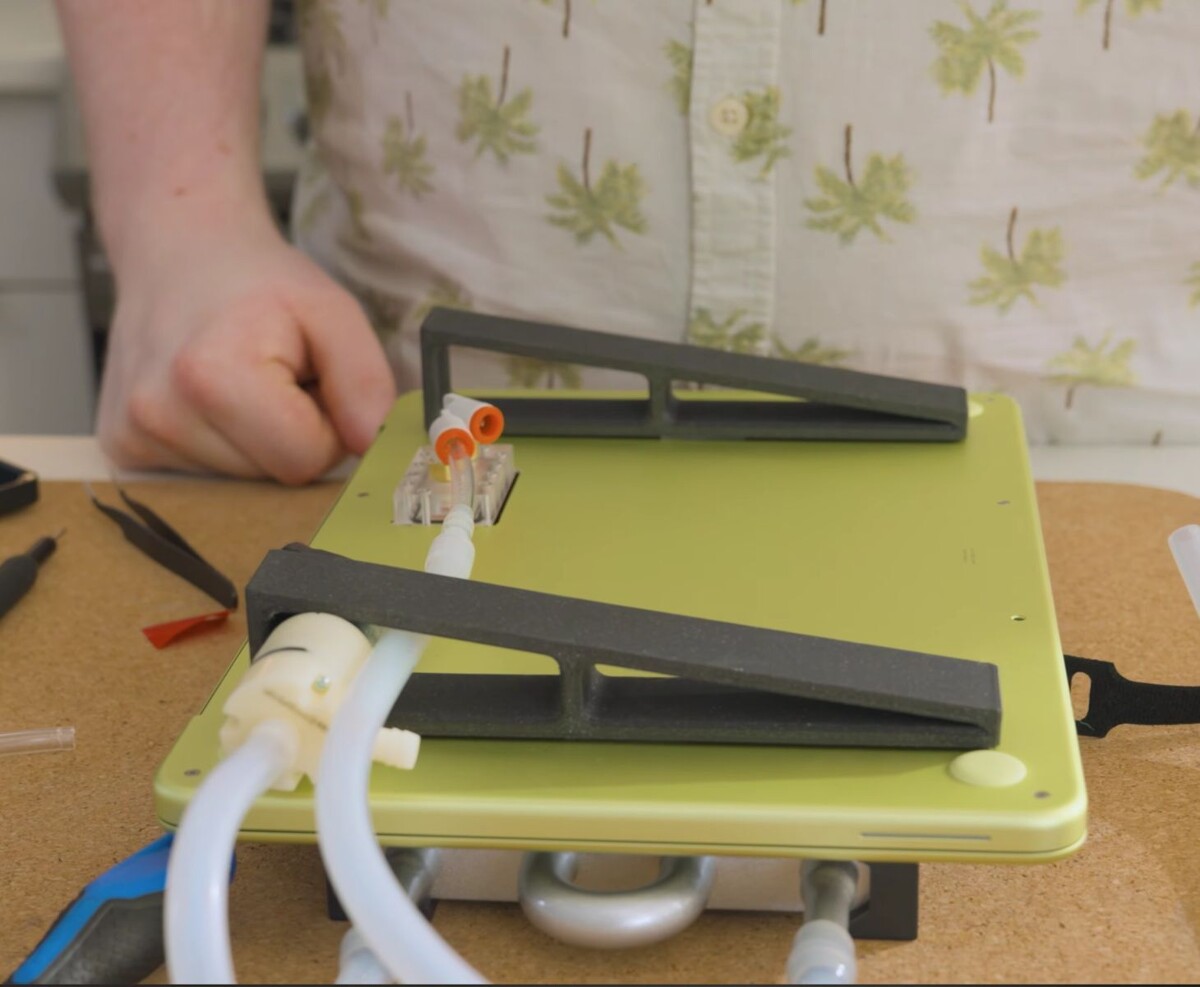    jakkuh / Zip Tie Tech / YouTube