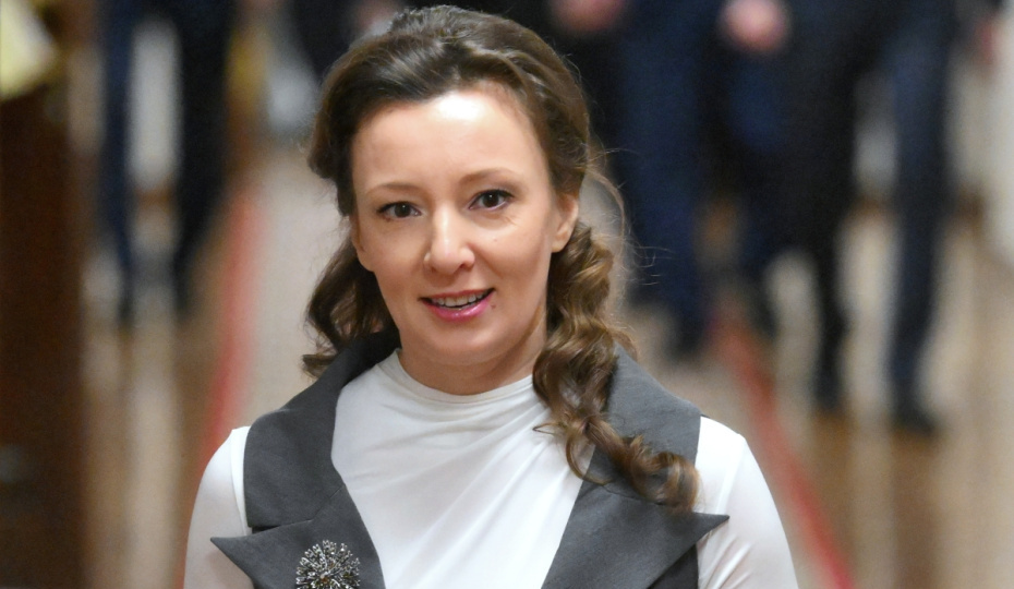 «Многодетность должна быть нормой, а не подвигом»: вице-спикер Анна Кузнецова о льготах студентам, социальных нянях и семейных МФЦ