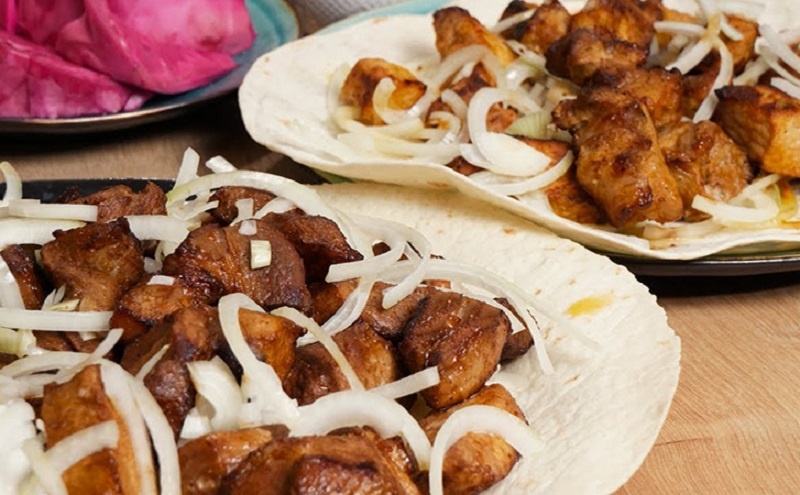 Как приготовить настоящий грузинский шашлык в духовке: секреты вкуса из Тбилиси прямо на вашей кухне