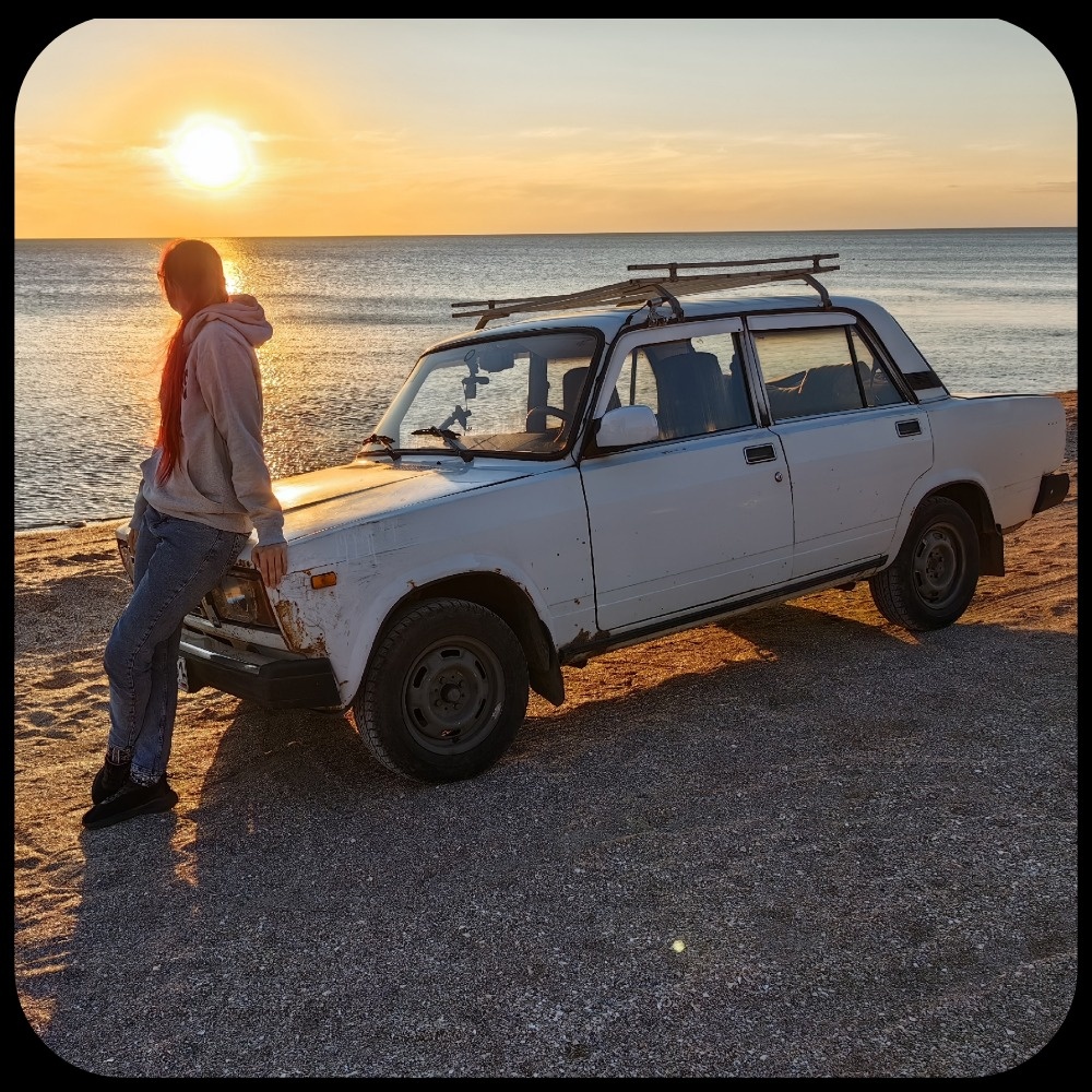 Мы с Ласточкой на Азовском море. 