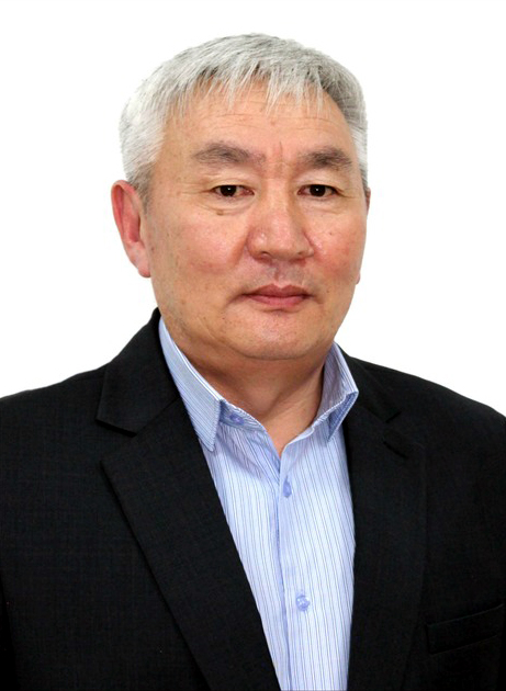 Эрдни Канкаев, лауреат Литературной премии им. Алексея Балакаева